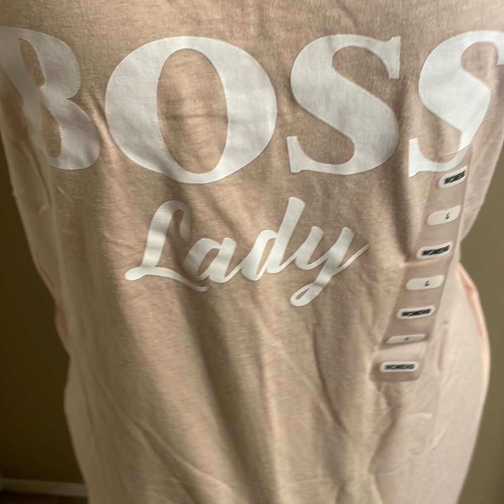 2 Big Lots t-shirts - Picture 6 of 7